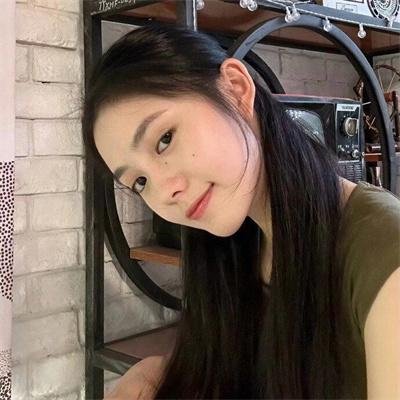 水中的女人